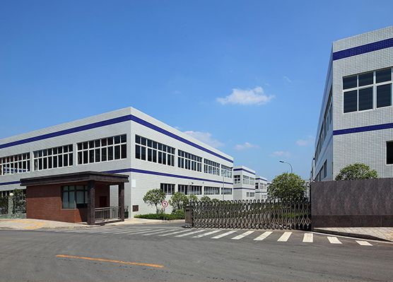 We are a wire mesh manufacturer from China